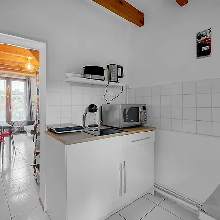 Διαμέρισμα Petite Maison Calme Avec Jardin *